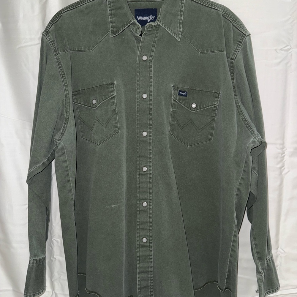 Wrangler Green Casual Button Down Shirt with Western Design